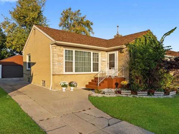 2136 Bristol Avenue , Westchester, IL 60154