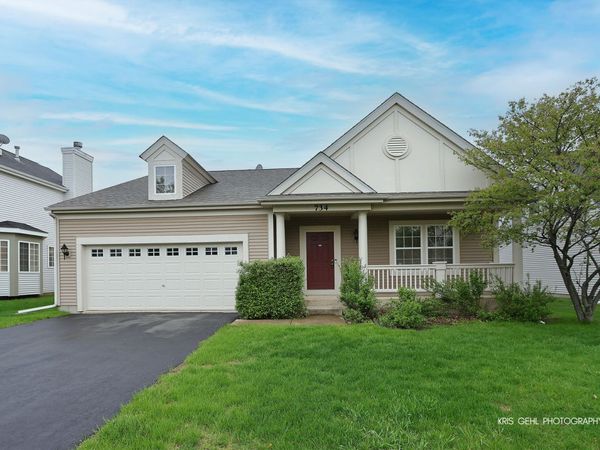 734 S Montclair Drive , Round Lake, IL 60073