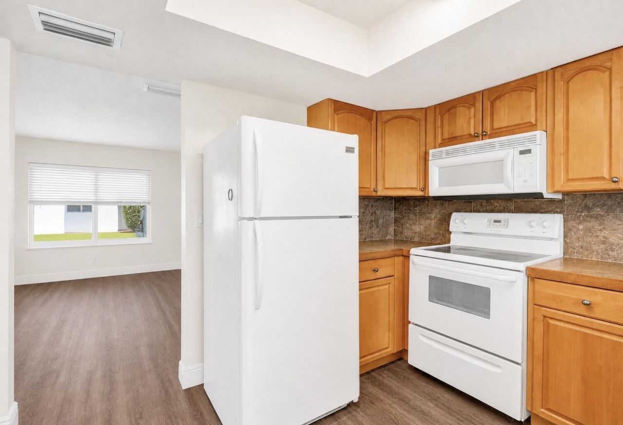 1045 NW 73rd Avenue, Margate, FL 33063 Photo