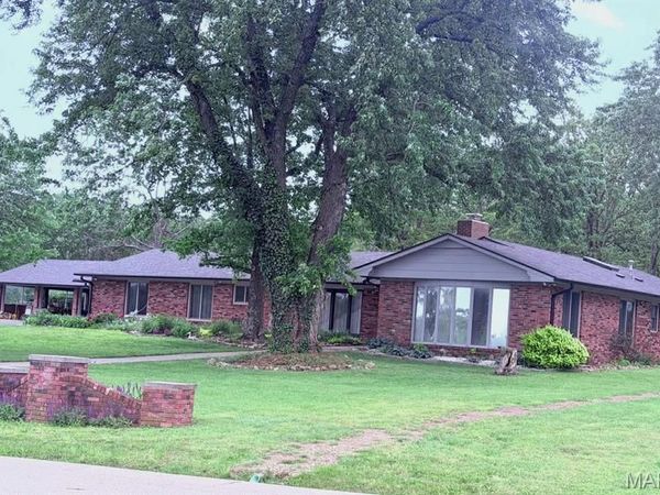 26541 Lake Shore Rd, Lebanon, MO 65536