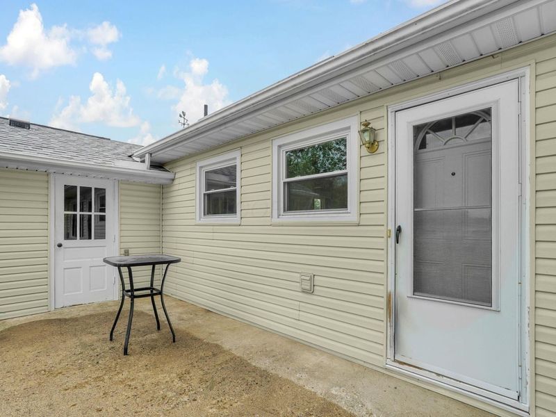 222 Hansberger Avenue, Baltimore, OH 43105 Photo 24