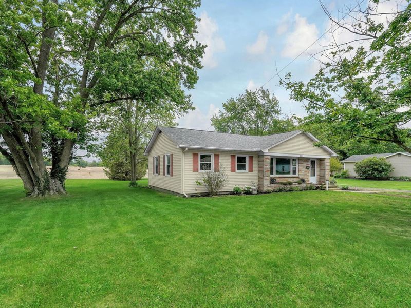 222 Hansberger Avenue, Baltimore, OH 43105 Photo 3