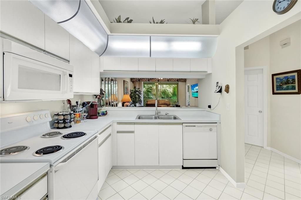 326 Bradstrom Cir , Unit 204F, Naples, FL 34113 Photo