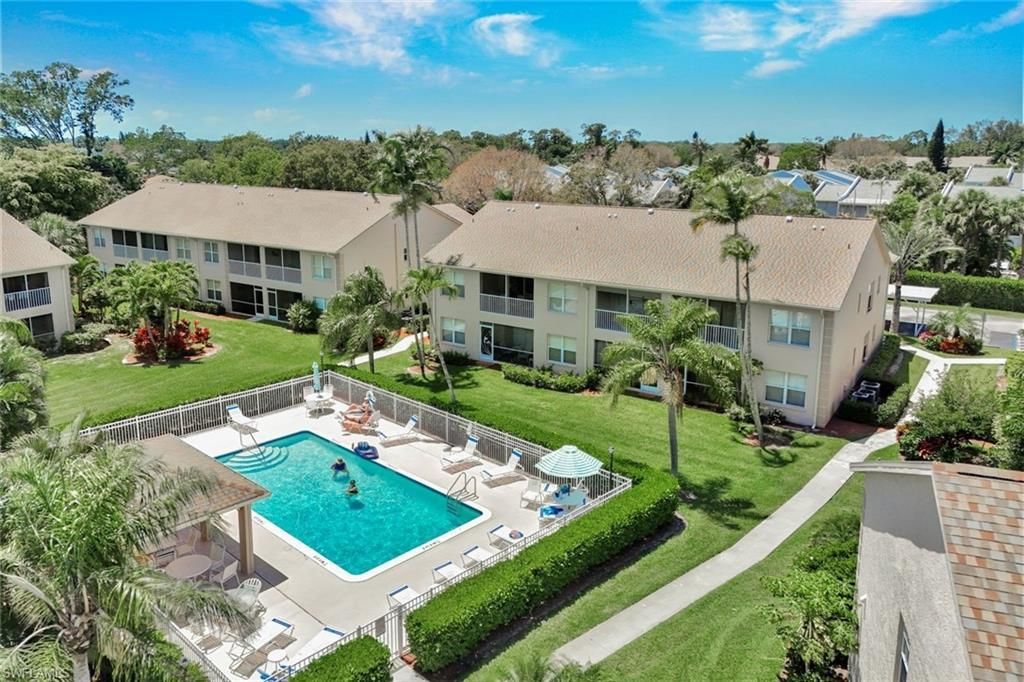 326 Bradstrom Cir , Unit 204F, Naples, FL 34113 Photo