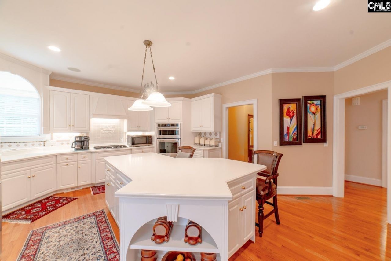 204 Ascot Glen Road Photo 11