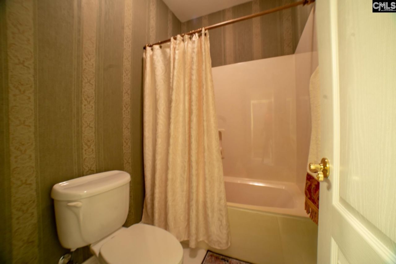 204 Ascot Glen Road Photo 74