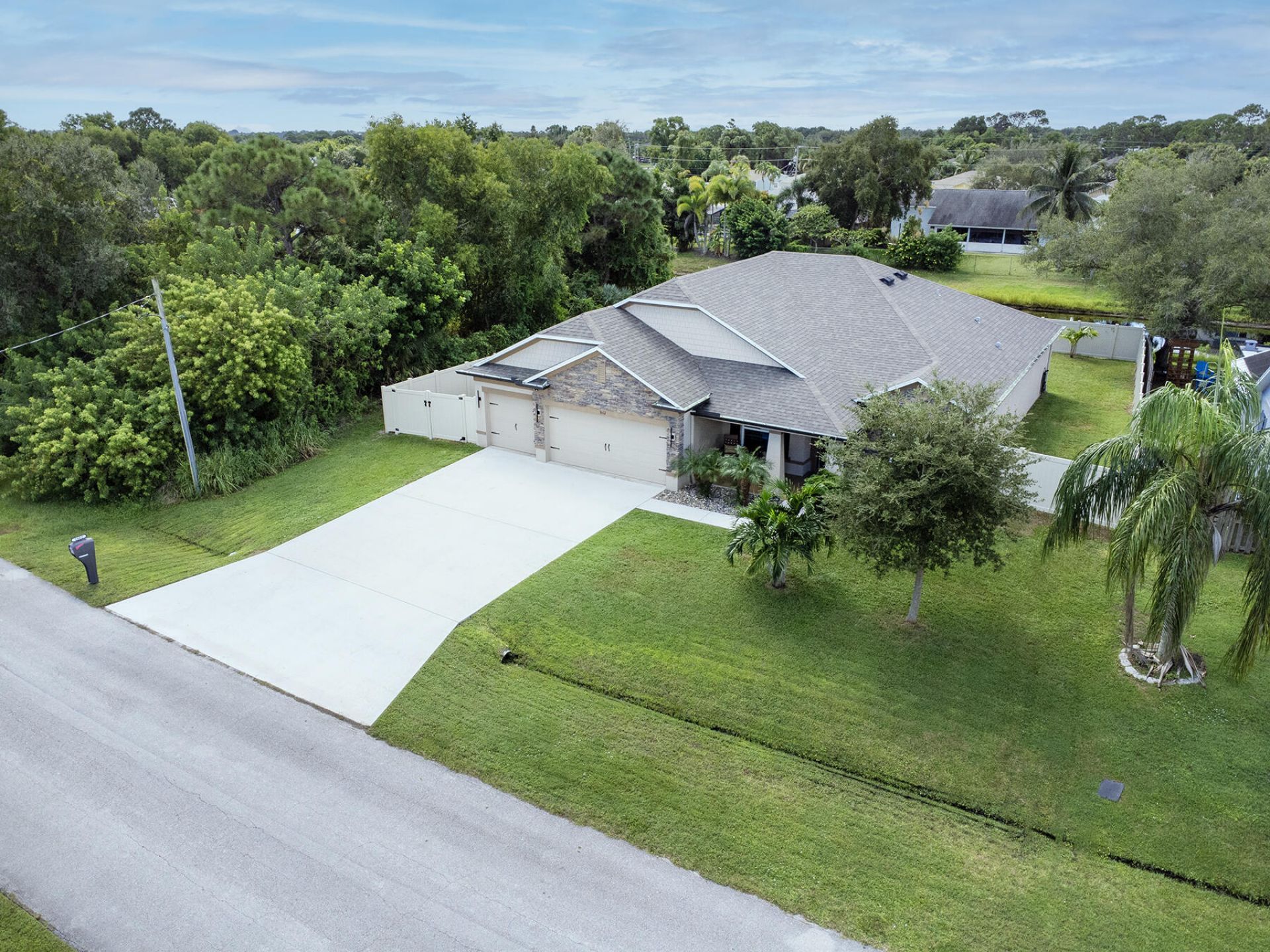 1662 SE North Blackwell Drive, Port Saint Lucie, FL 34952 Photo
