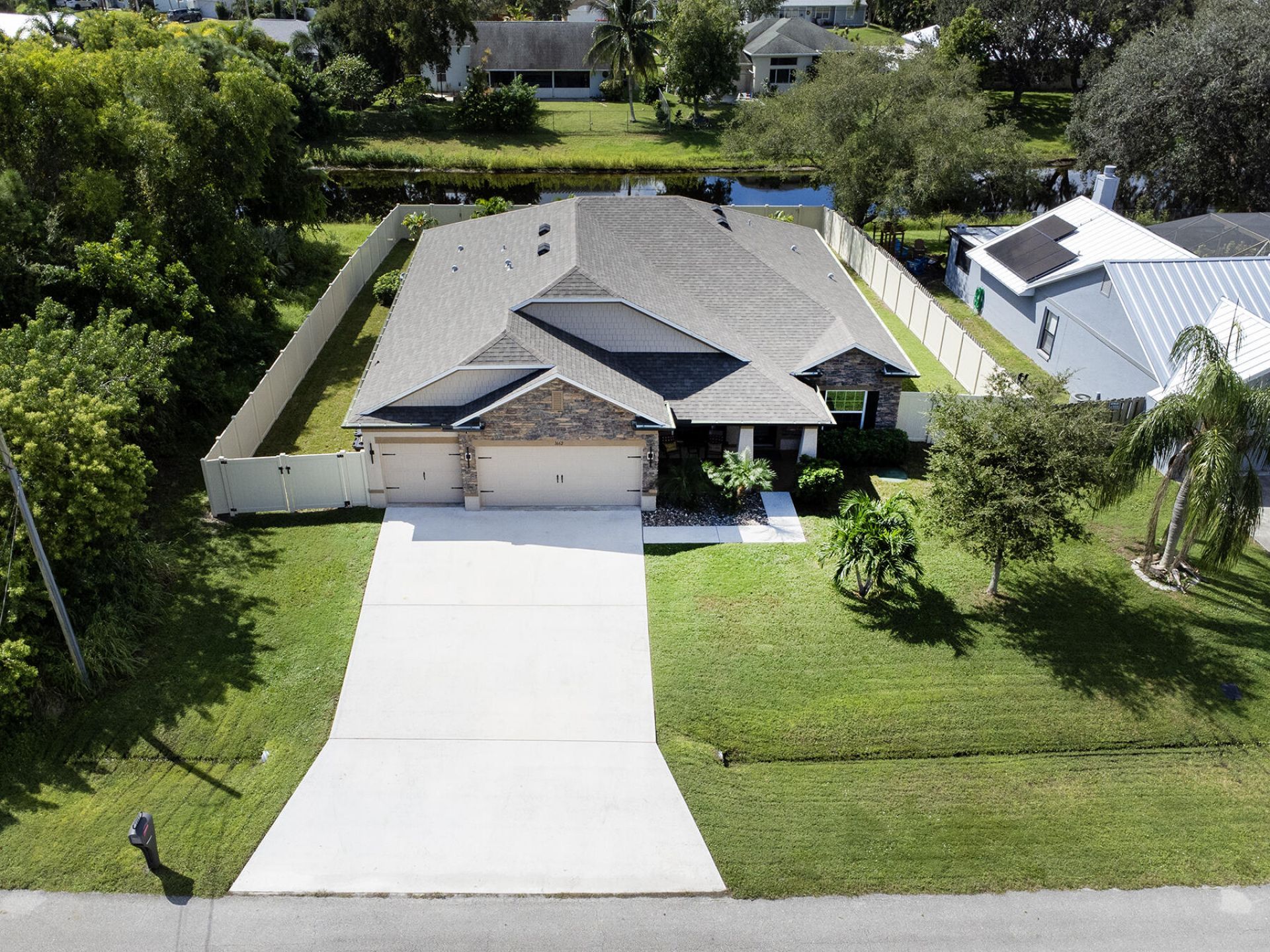 1662 SE North Blackwell Drive, Port Saint Lucie, FL 34952 Photo