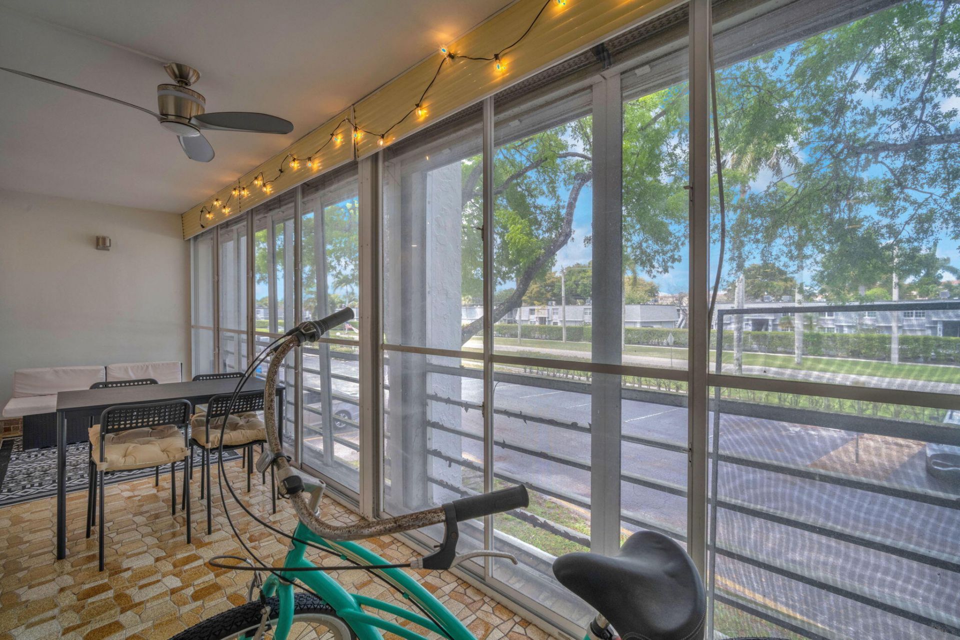 6921 Cypress Road, Unit Apt B19, Plantation, FL 33317 Photo