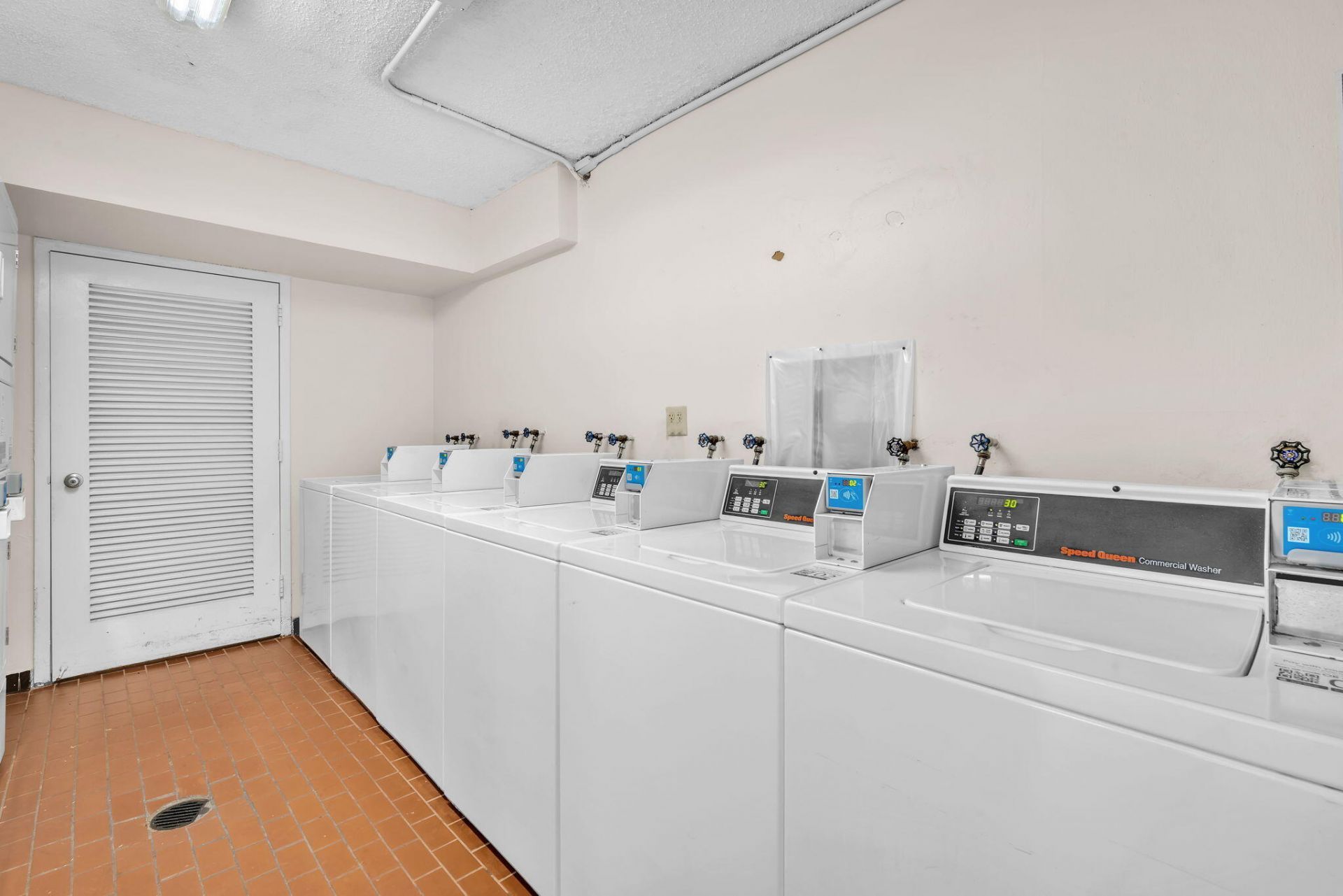 6921 Cypress Road, Unit Apt B19, Plantation, FL 33317 Photo