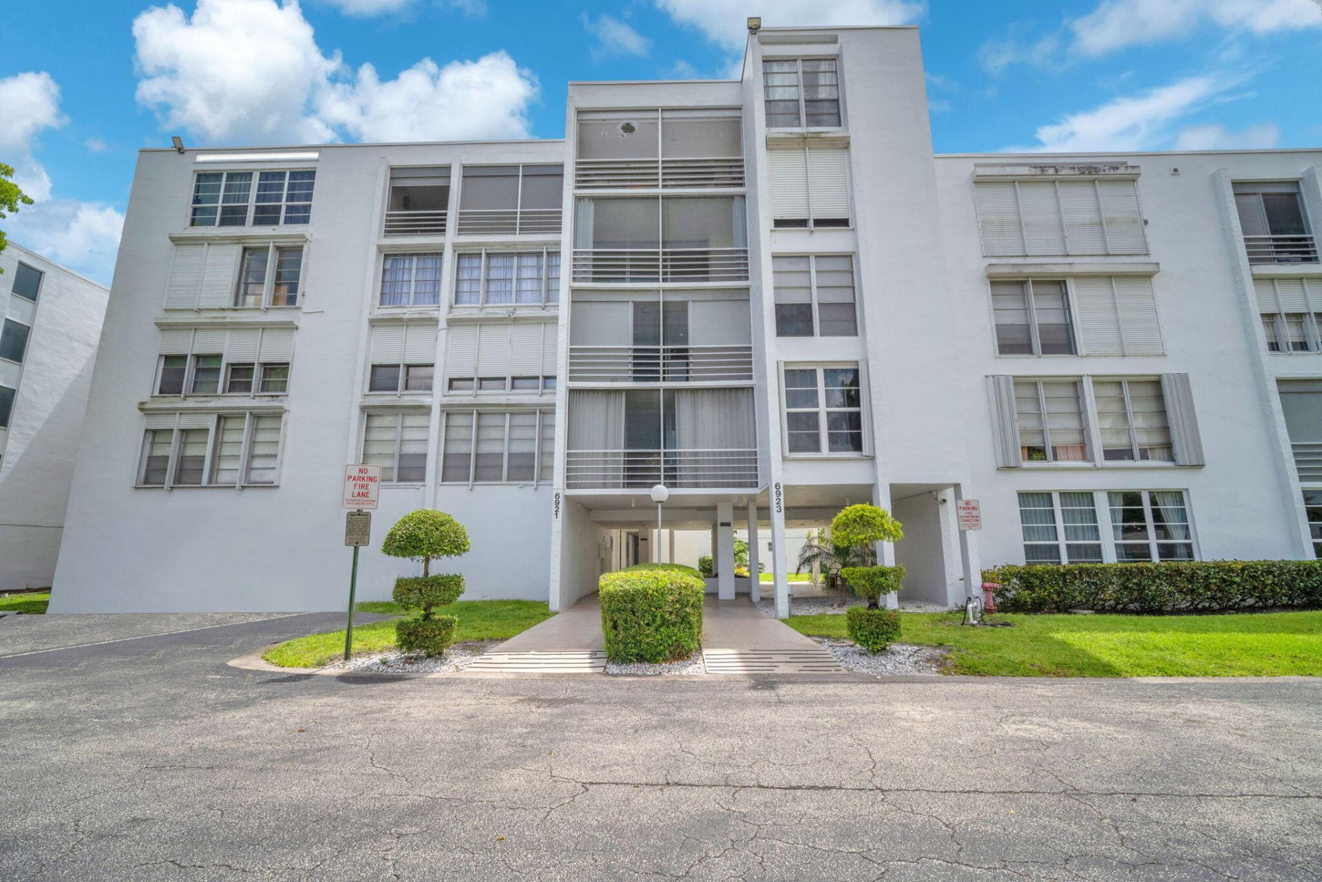 6921 Cypress Road, Unit Apt B19, Plantation, FL 33317 Photo