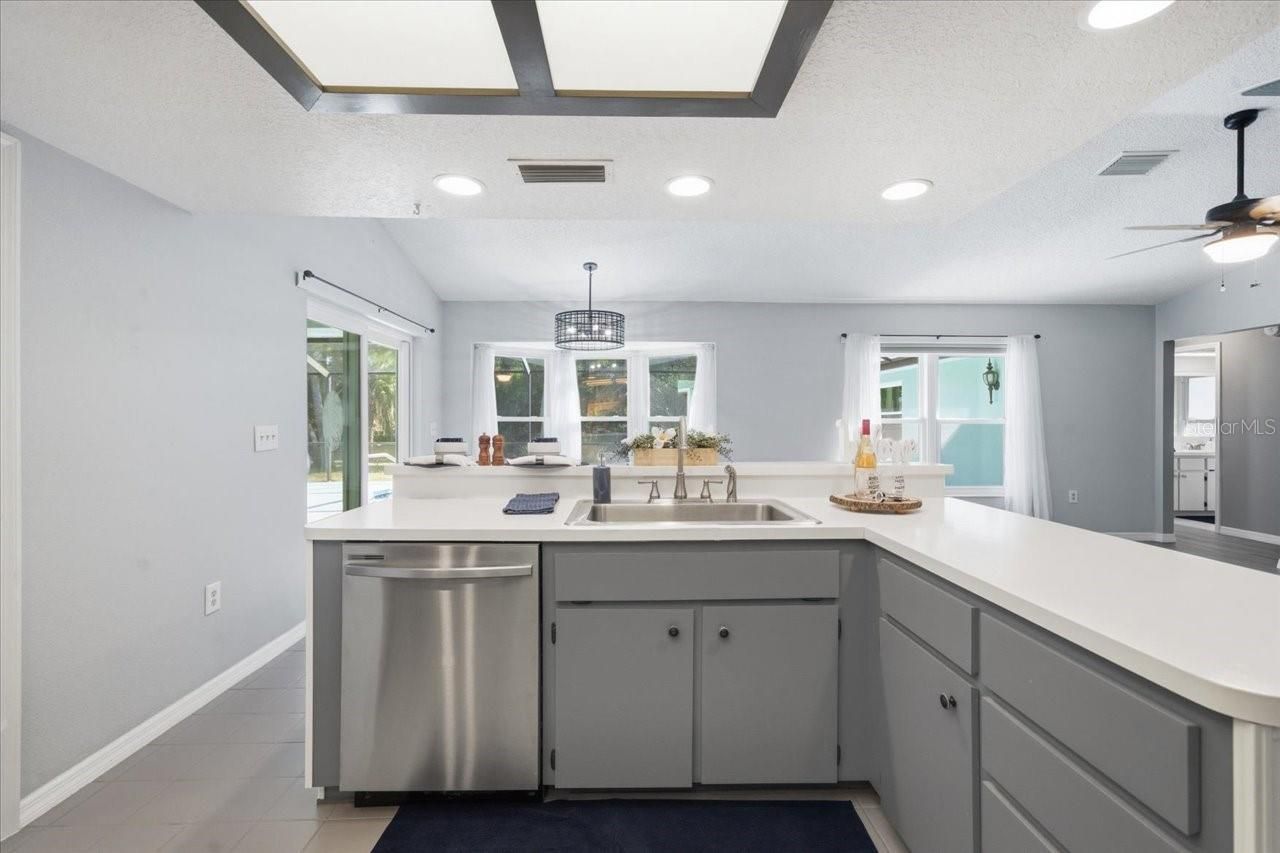 8370 Windridge Way , Weeki Wachee, FL 34613 Photo