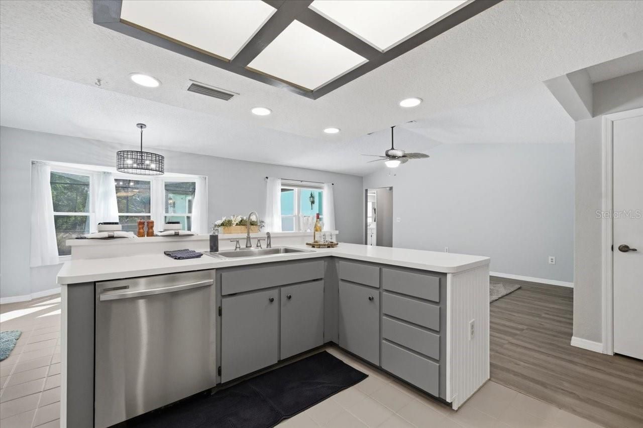 8370 Windridge Way , Weeki Wachee, FL 34613 Photo