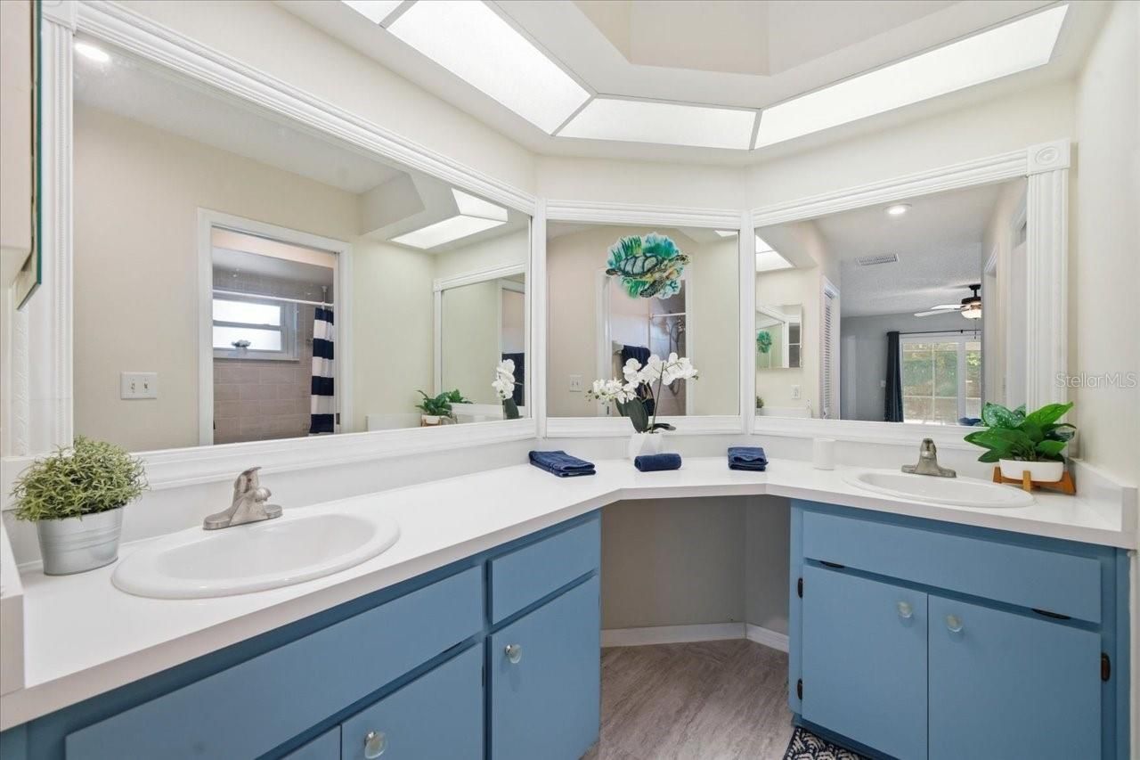 8370 Windridge Way , Weeki Wachee, FL 34613 Photo