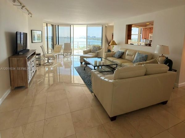 4000 Towerside Ter , Unit 1912, Miami, FL 33138