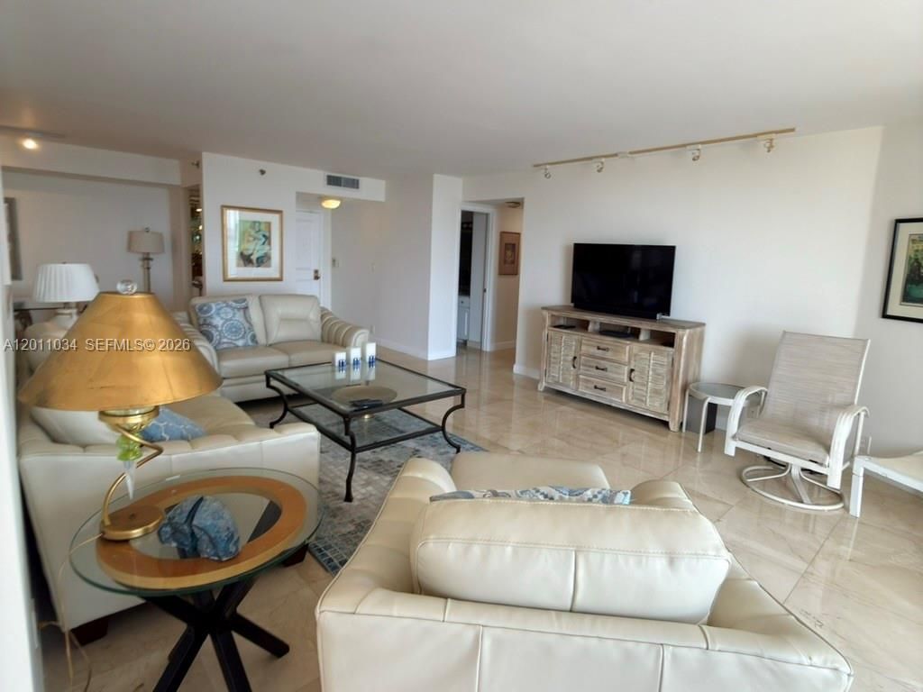 4000 Towerside Ter , Unit 1912, Miami, FL 33138 Photo