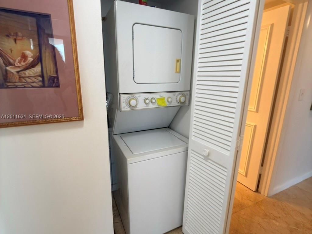 4000 Towerside Ter , Unit 1912, Miami, FL 33138 Photo