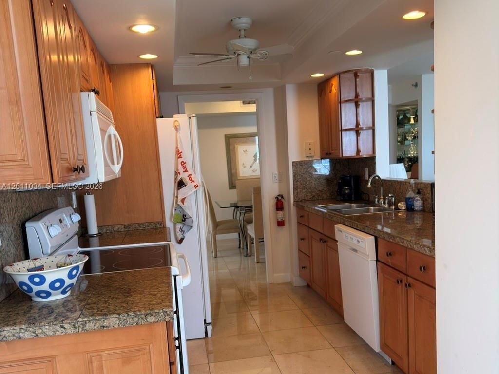 4000 Towerside Ter , Unit 1912, Miami, FL 33138 Photo
