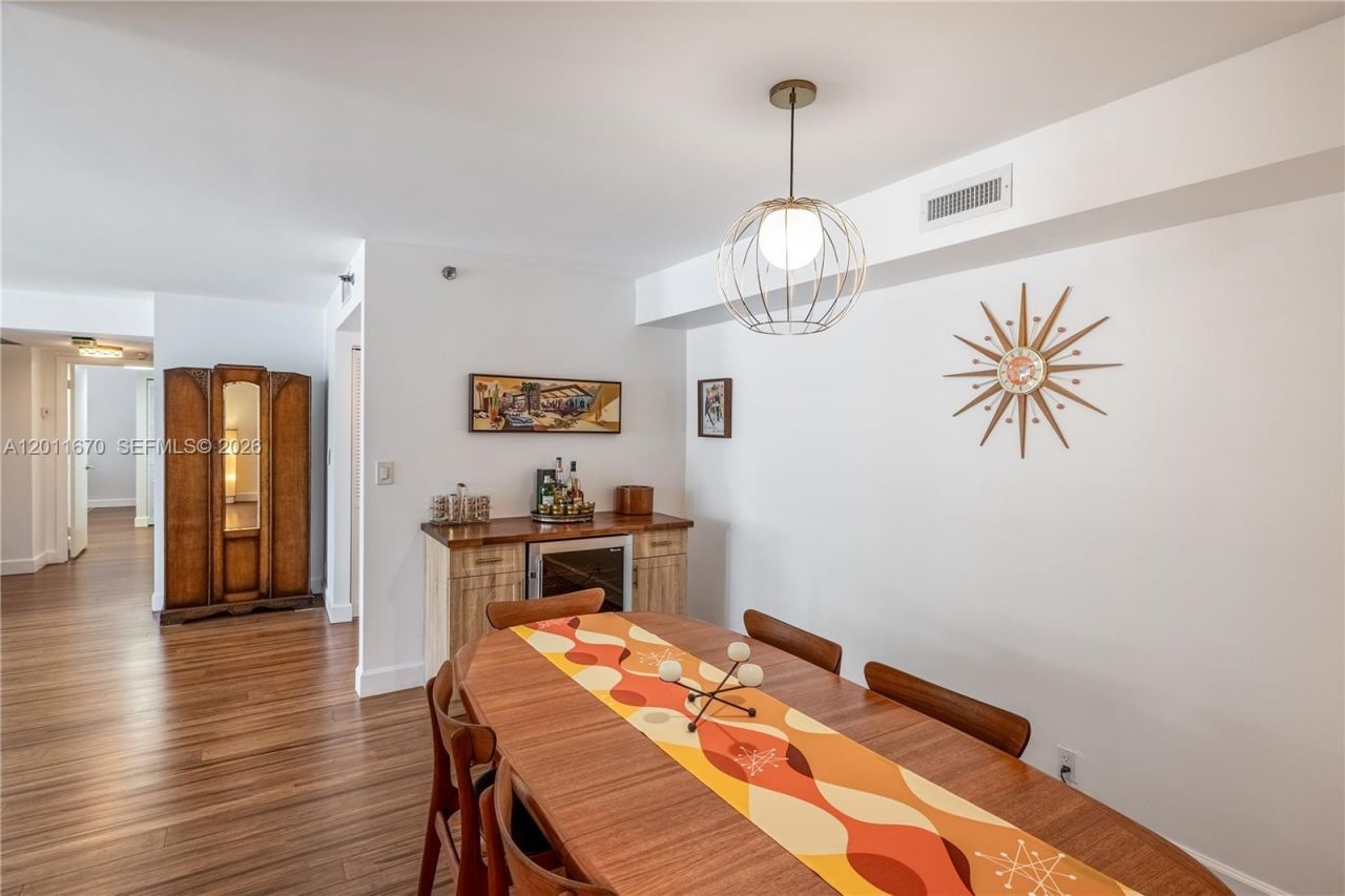 4000 Towerside Ter , Unit 308, Miami, FL 33138 Photo