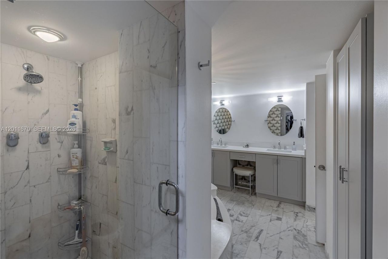 4000 Towerside Ter , Unit 308, Miami, FL 33138 Photo