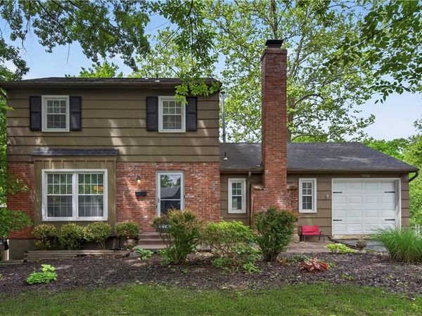 9802 Eby Street, Overland Park, KS 66212
