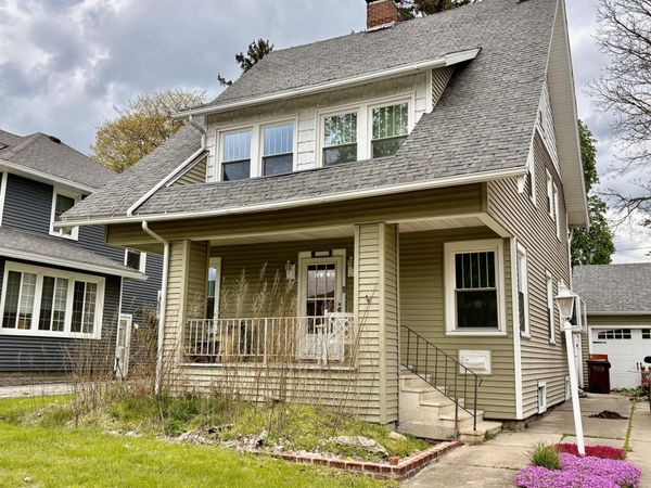 754 Oakridge Drive, Jackson, MI 49203