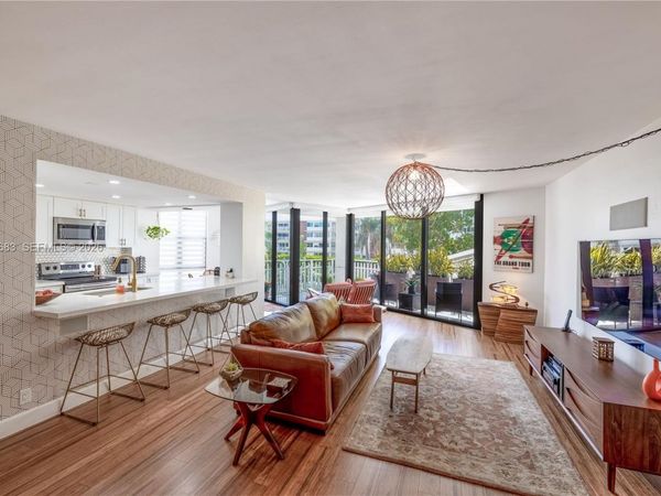 4000 Towerside Ter , Unit 308, Miami, FL 33138