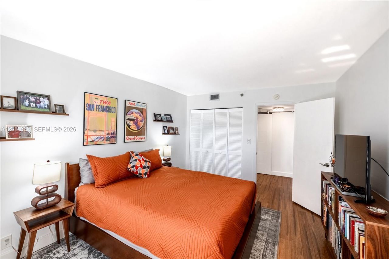 4000 Towerside Ter , Unit 308, Miami, FL 33138 Photo