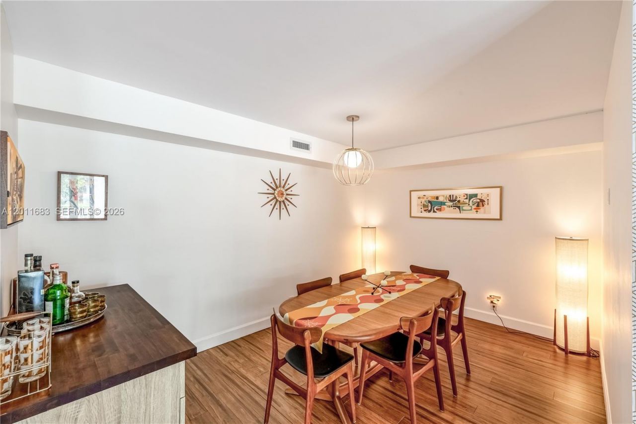 4000 Towerside Ter , Unit 308, Miami, FL 33138 Photo
