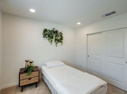 4008 Mercury Ln, Roseville, CA 95747 Photo