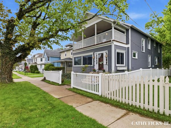 1012 Pearl Street, St. Joseph, MI 49085