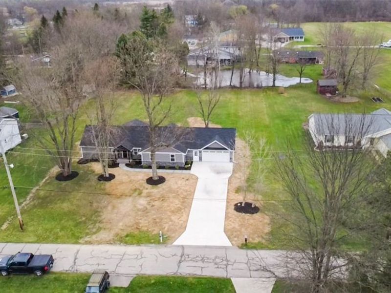 16243 Roselawn Drive, Burton, OH 44021 Photo 41
