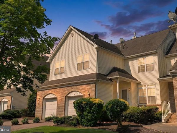 9 SHELLEY CIRCLE, EAST WINDSOR, NJ 08520
