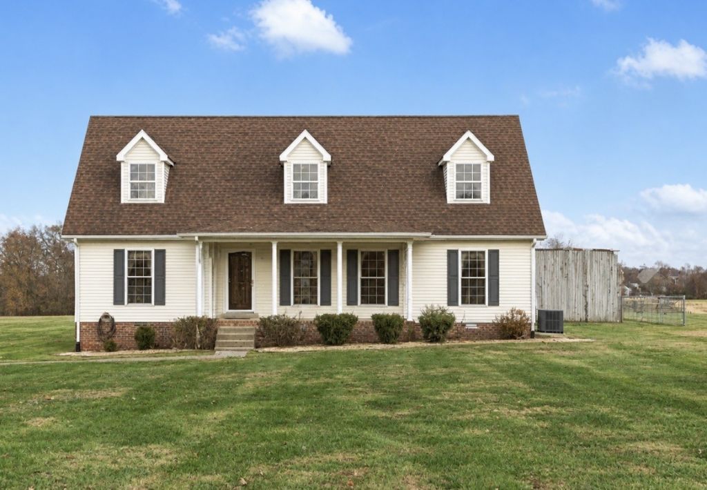 1044 Robert Elder Ct Cedar Hill, TN 37032