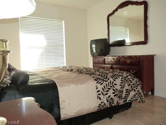 1000 SW 37th St, Cape Coral, FL 33914 Photo