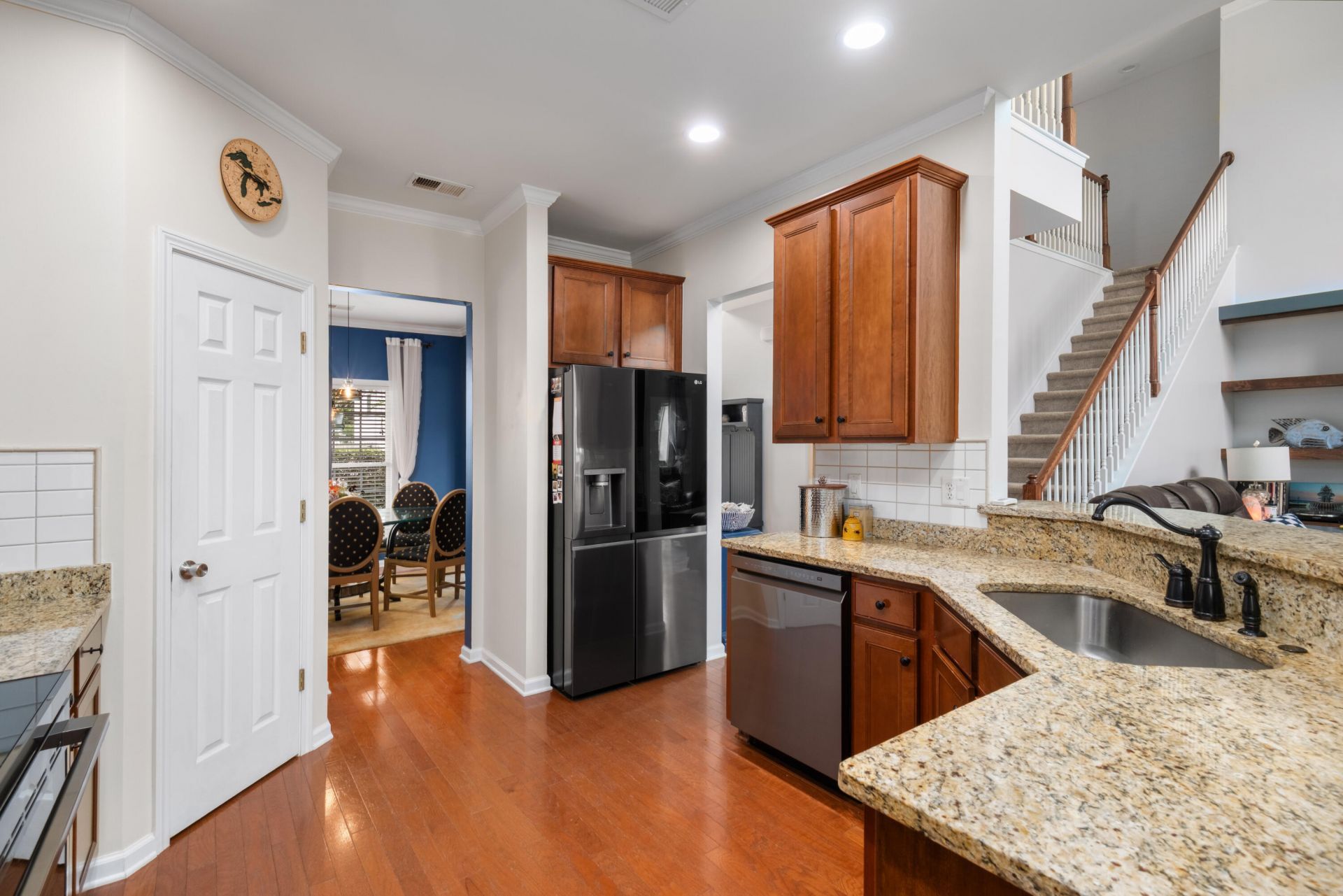 223 Mayfield Drive Photo 11
