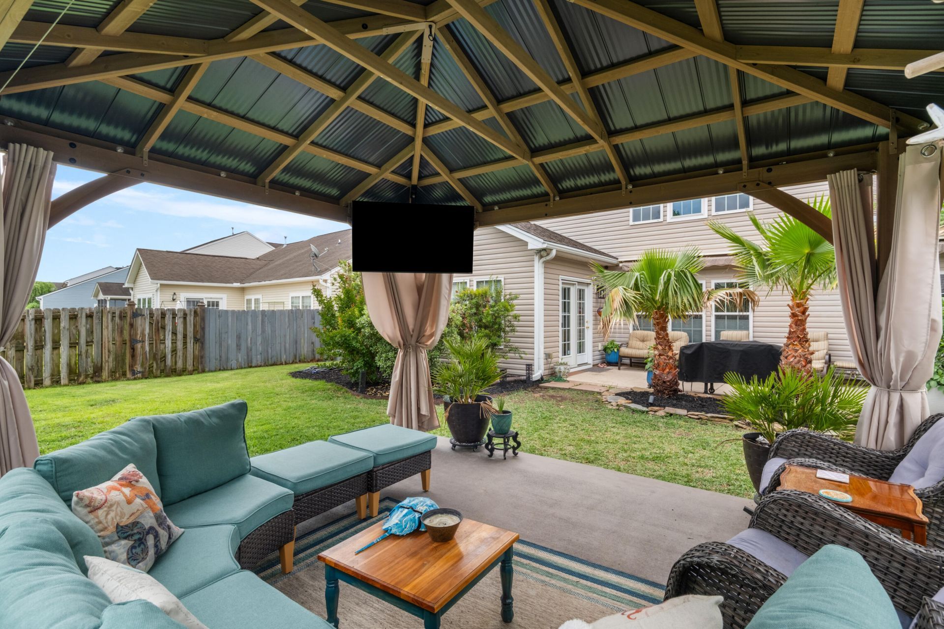 223 Mayfield Drive Photo 28