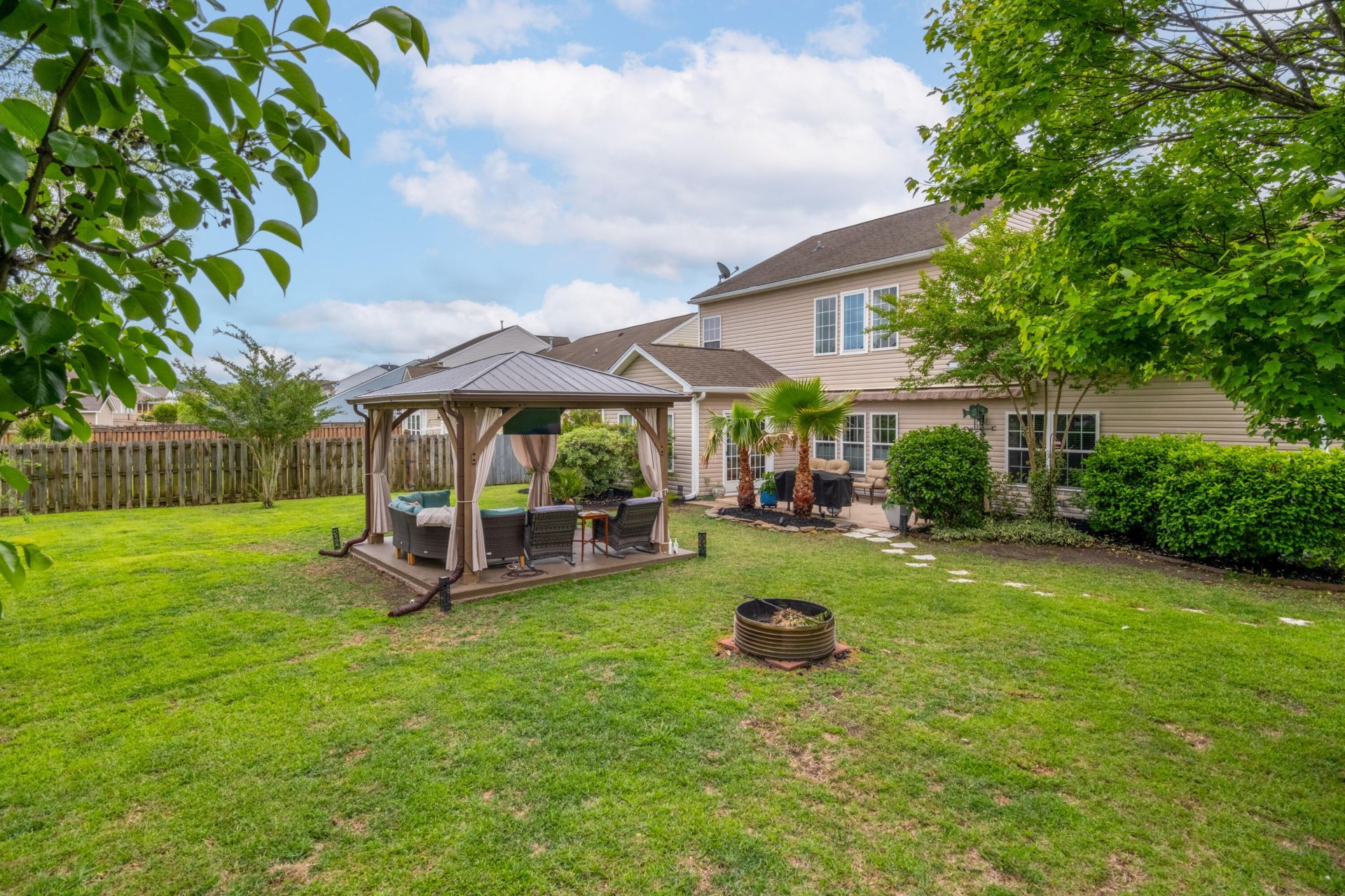 223 Mayfield Drive Photo 30