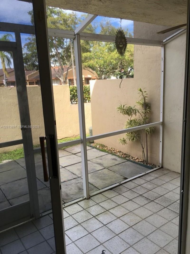 7885 NW 7th Ct , Unit 406, Plantation, FL 33324 Photo