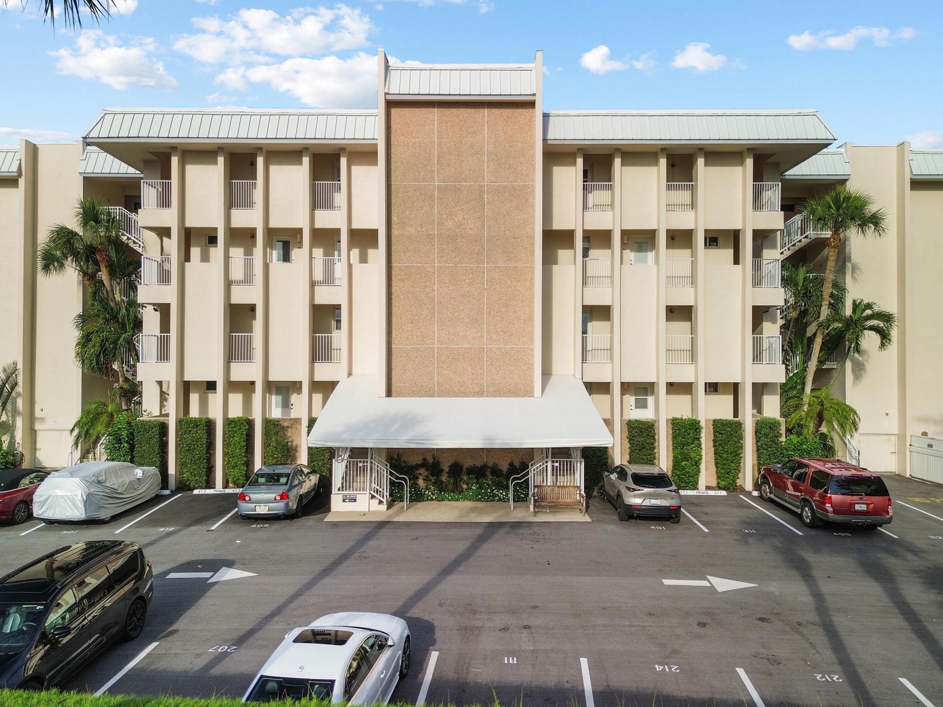 3851 N Ocean Boulevard, Unit 404, Delray Beach, FL 33483 Photo