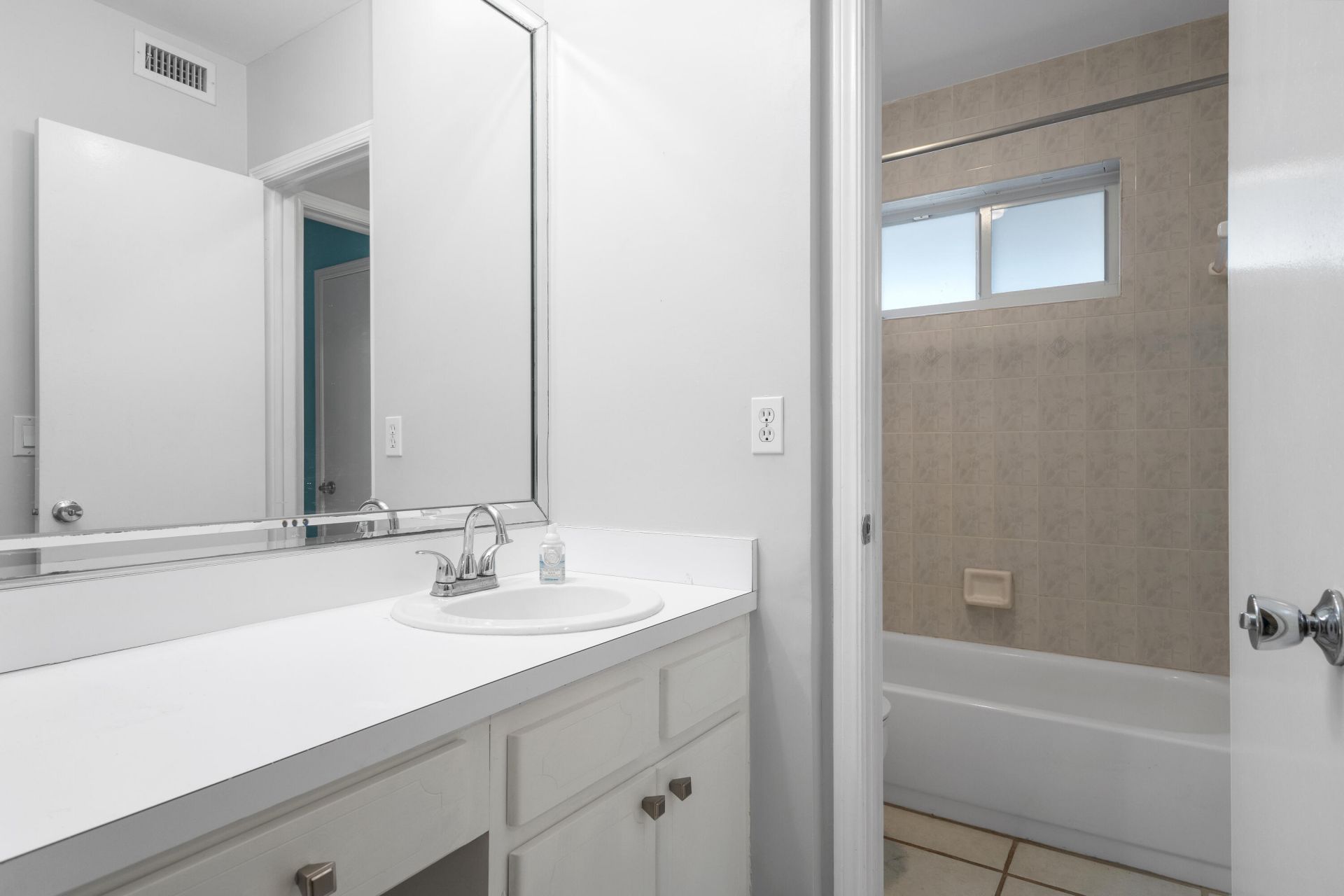 3851 N Ocean Boulevard, Unit 404, Delray Beach, FL 33483 Photo
