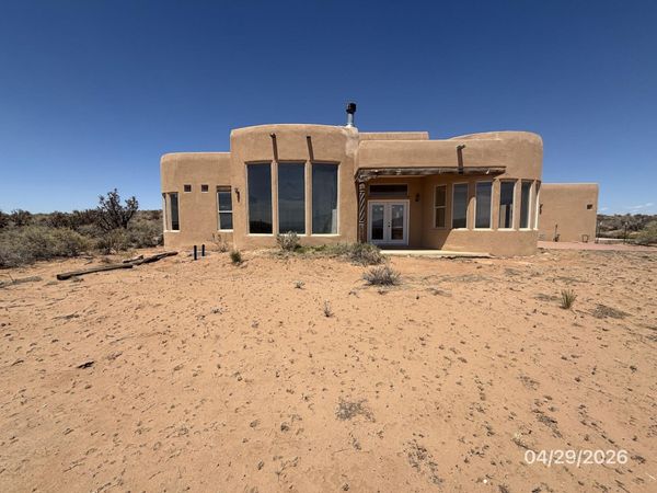 2010 Desert Avenue NE, Rio Rancho, NM 87144