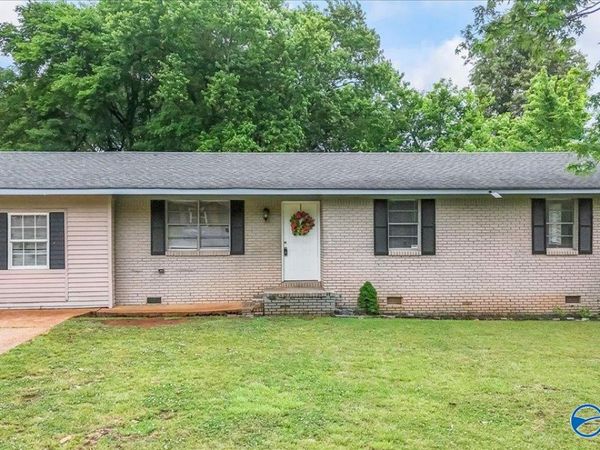 2502 Redmont Road NW, Huntsville, AL 35810