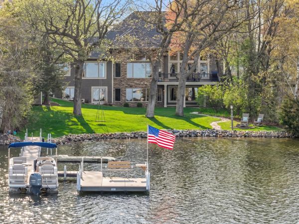 5256 Oxford Street N, Shoreview, MN 55126