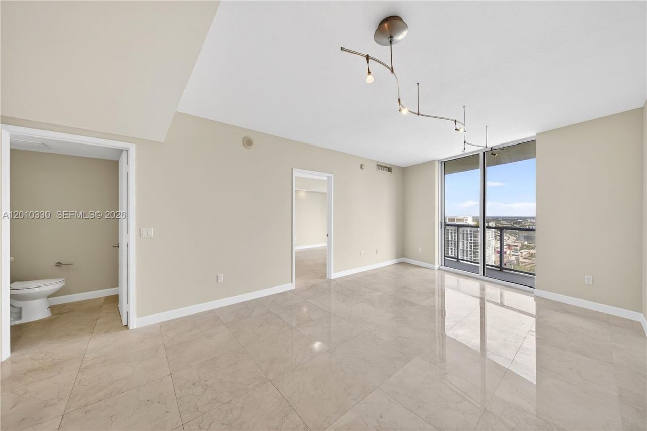 185 SW 7th St, Unit 4209, Miami, FL 33130 Photo