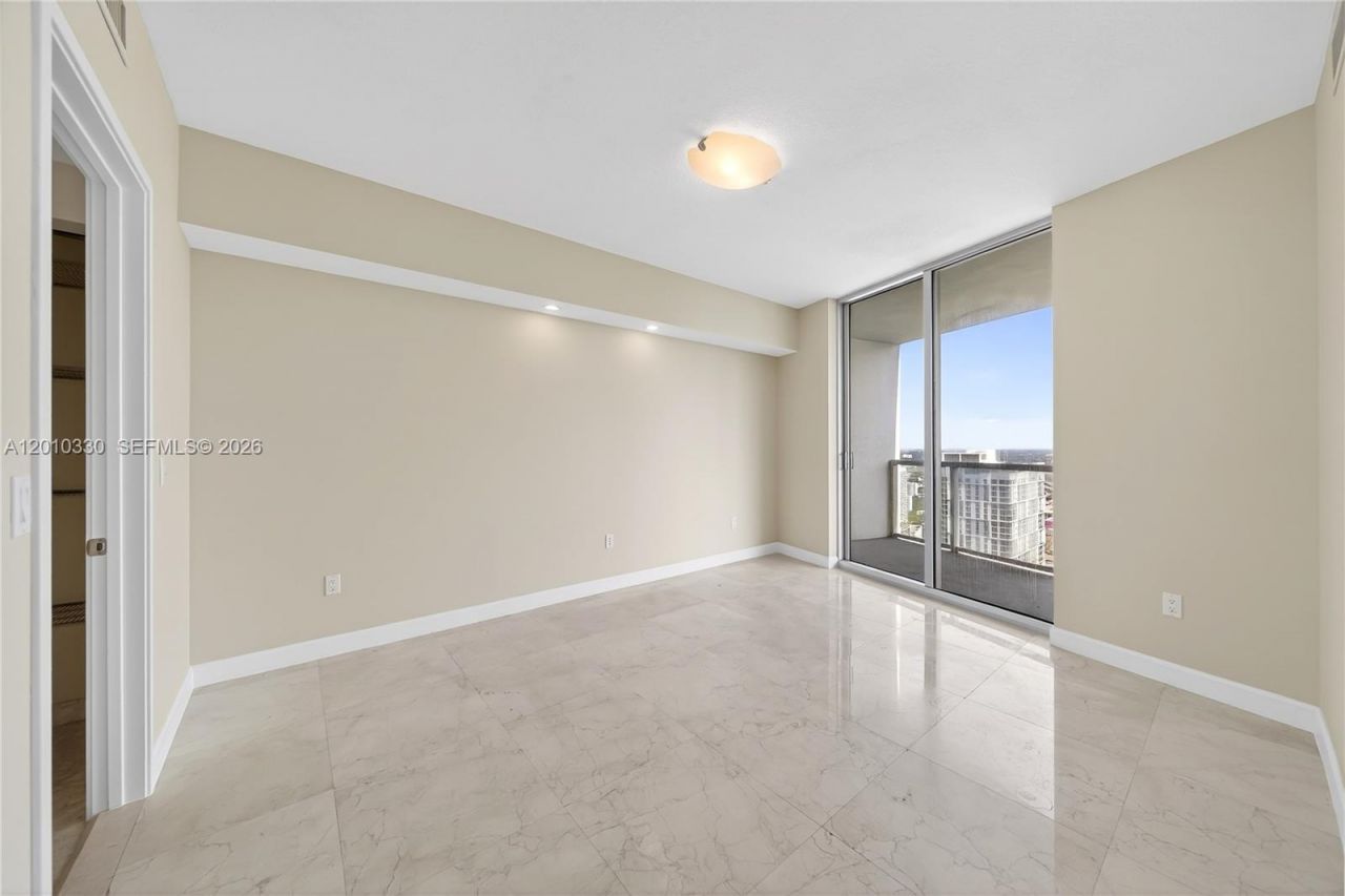 185 SW 7th St, Unit 4209, Miami, FL 33130 Photo