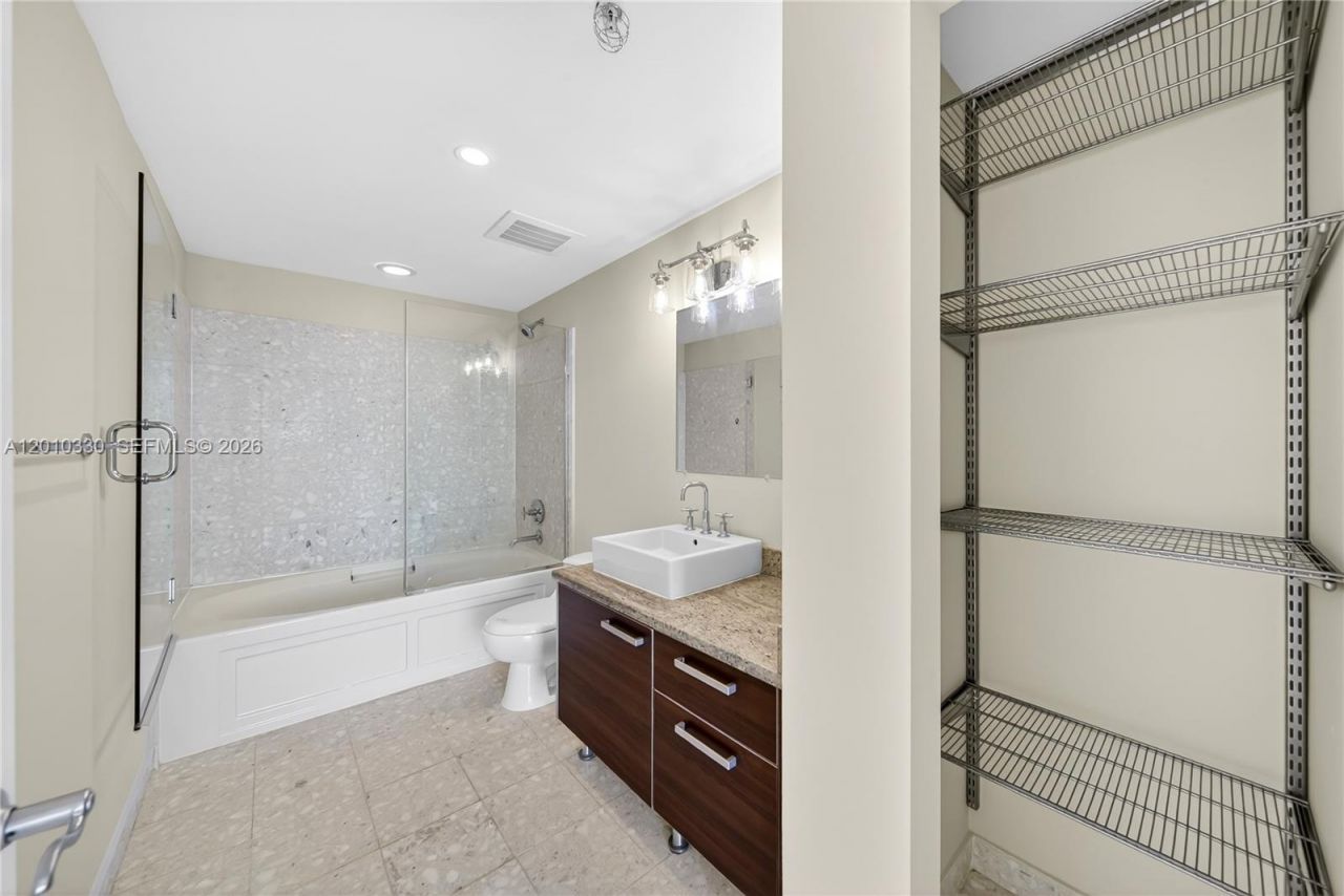 185 SW 7th St, Unit 4209, Miami, FL 33130 Photo