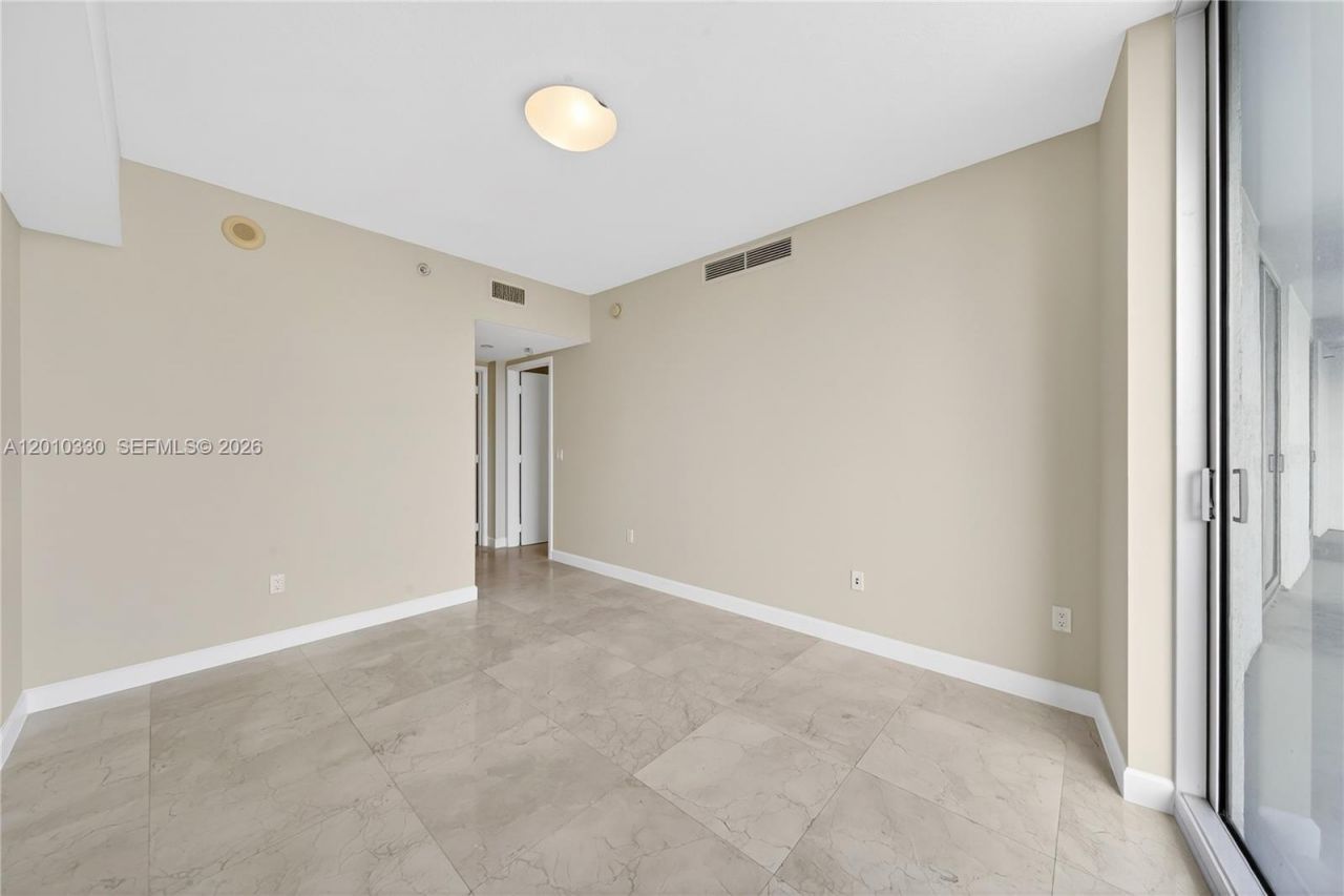 185 SW 7th St, Unit 4209, Miami, FL 33130 Photo