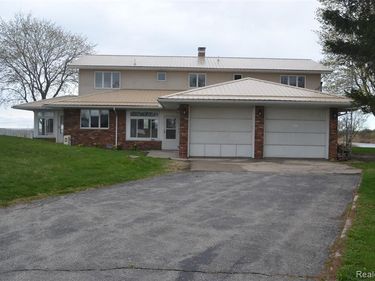 2216 E Bay Ridge Drive, Au Gres Twp, MI 48703