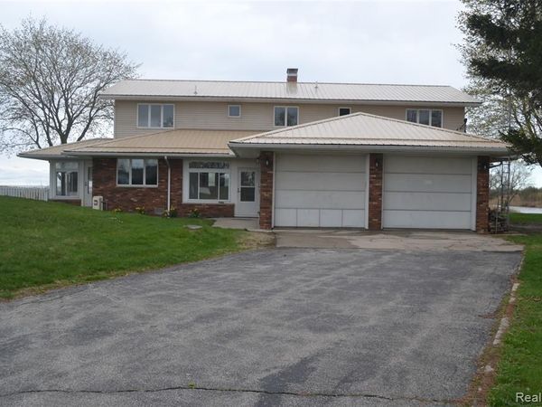 2216 E Bay Ridge Drive, Au Gres Twp, MI 48703